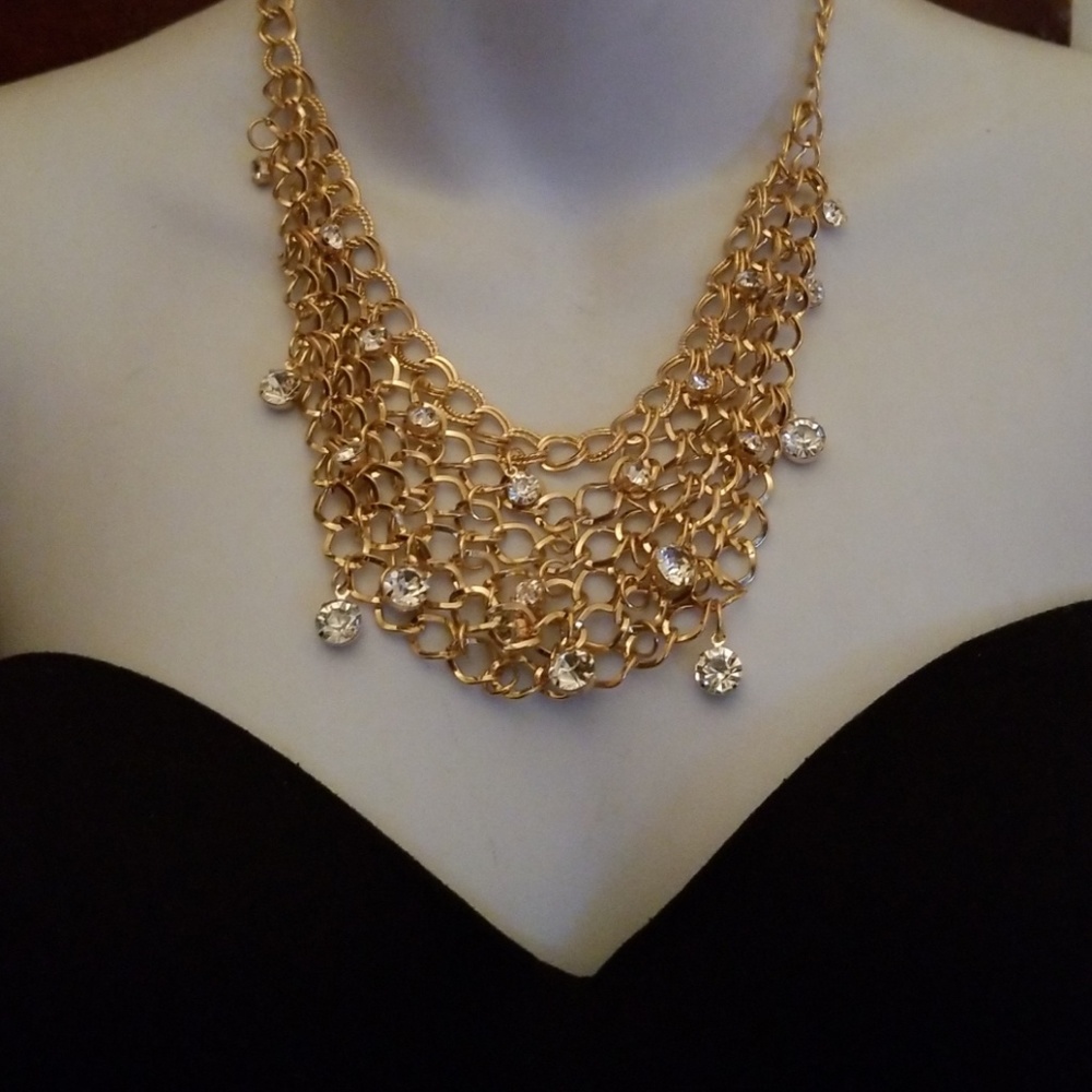 ANY 2 FASHION NECKLACE SETS FOR 15 - Picture 2 of 3
